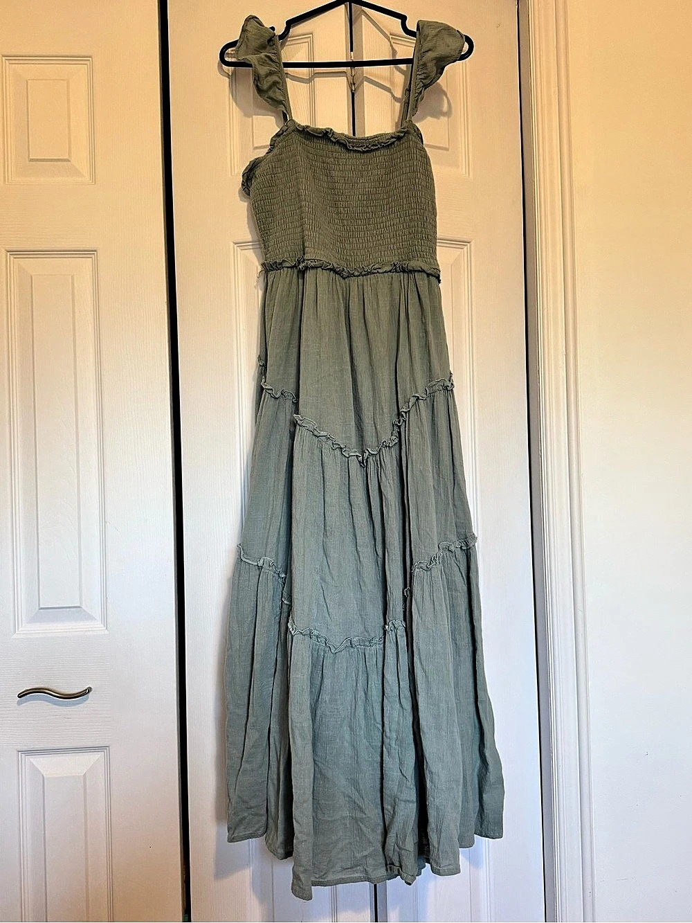 4 for $40 Listicle maternity Smocked Tiered Maxi Dress in Green Size Small Like